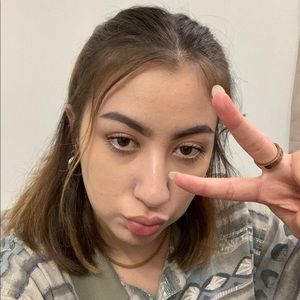 Meet your Posher, Isabelle